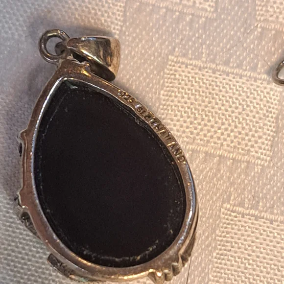 925, Elegant Onyx, Silver And Marcasite Jewelry Set - Picture 7 of 7